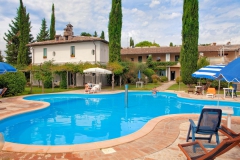 piscina-subretia-dettaglio-2-residenze-di-campagna-montefalco